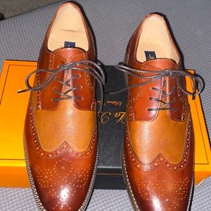 Brand new brown oxfords